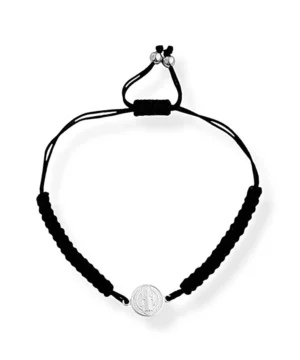 Pulseira em Macramê com Pingente de São Bento em Prata 925 - 26cm