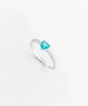 Anel de Coração Verde Cravejado com Zircônias em Prata 925